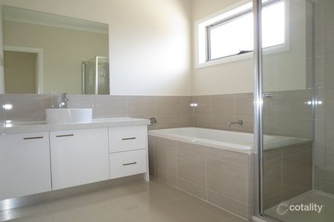 Property photo of 2/12 Seagull Avenue Altona VIC 3018