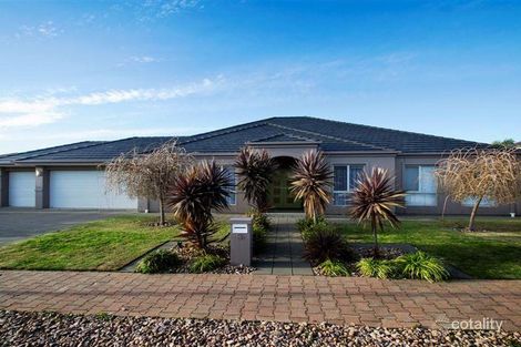 3 Carlisle Ct, Hallett Cove, SA 5158