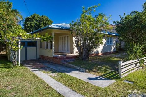 Property photo of 12 Phillip Street Labrador QLD 4215