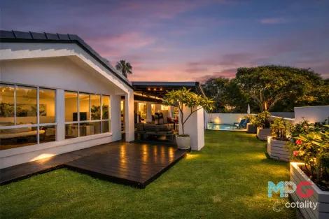 2 Greenway Pl, Mountain Creek, QLD 4557