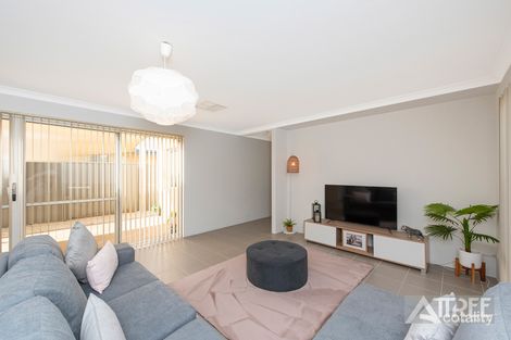 Property photo of 4 Balliol Court Piara Waters WA 6112
