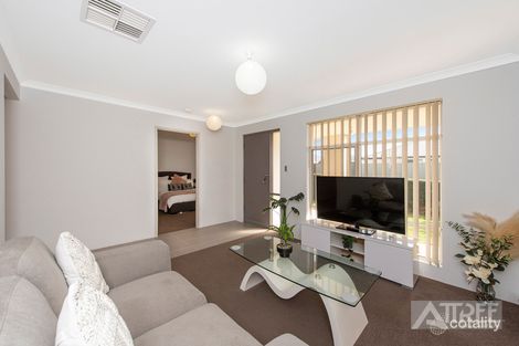 Property photo of 4 Balliol Court Piara Waters WA 6112