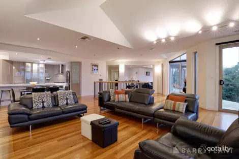 Property photo of 24 Elm Crescent Emerald VIC 3782