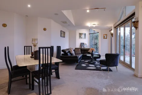 Property photo of 24 Elm Crescent Emerald VIC 3782