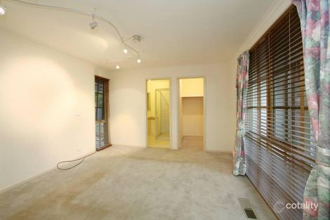 Property photo of 17 Peartree Place Knoxfield VIC 3180