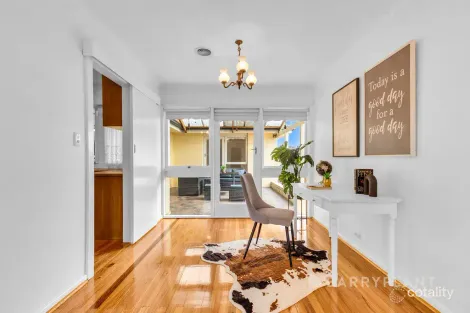 Property photo of 24 Ironbark Drive Templestowe Lower VIC 3107