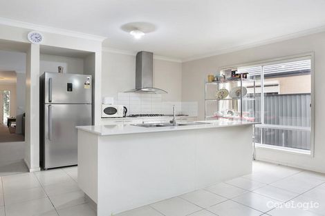 Property photo of 32 Wickford Road Tarneit VIC 3029