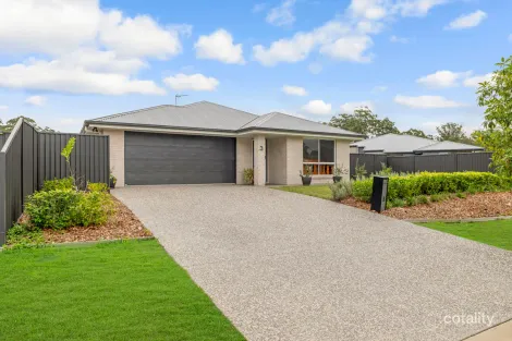 3 Clydesdale St, Woodford, QLD 4514