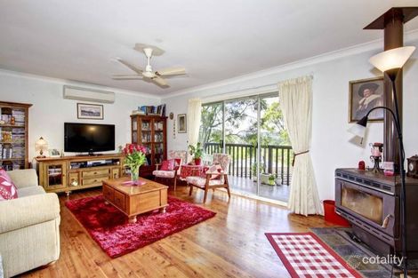 Property photo of 3 Carina Close Wyoming NSW 2250
