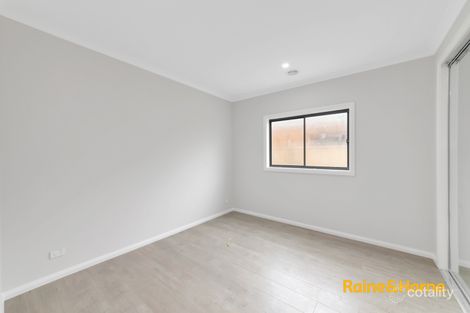 Property photo of 32 Australorp Drive Clyde North VIC 3978