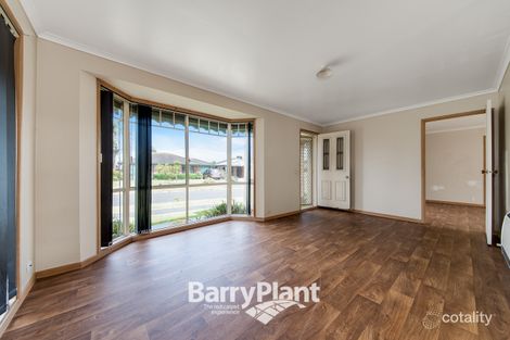 Property photo of 1 Bradley Way Cranbourne West VIC 3977