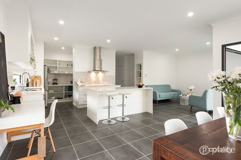 Property photo of 70 Linacre Crescent Carindale QLD 4152