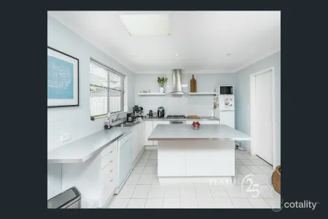 Property photo of 45 Mullaloo Drive Mullaloo WA 6027