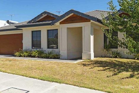 2 Manuel Cres, Redcliffe, WA 6104