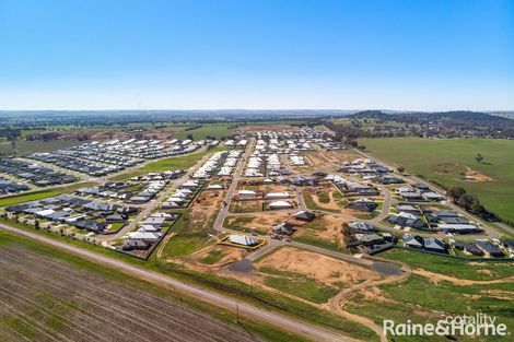 Property photo of 82 Paradise Drive Gobbagombalin NSW 2650