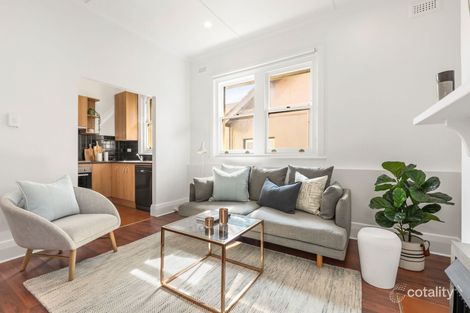 Property photo of 1/16-17 Marine Parade St Kilda VIC 3182