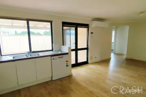 Property photo of 8/18-20 The Crescent Redcliffe WA 6104