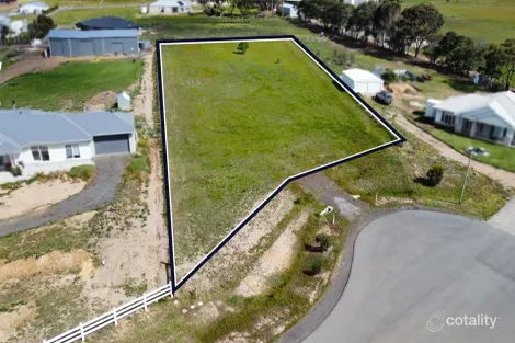 Property photo of 37 Harvest Court Lethbridge VIC 3332