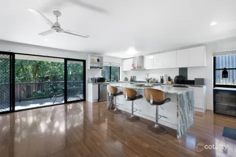 Property photo of 8 Cobb Co Oxenford QLD 4210