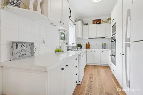 Property photo of 13 Linden Crescent Lugarno NSW 2210