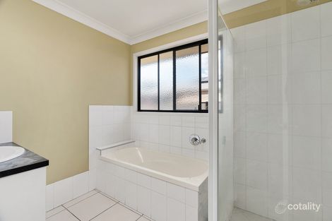 Property photo of 38 Mayfair Drive Emerald QLD 4720