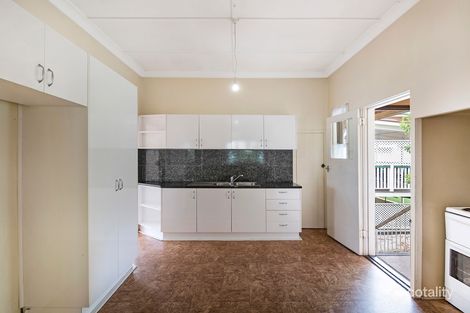 Property photo of 32 Swain Street Holland Park West QLD 4121