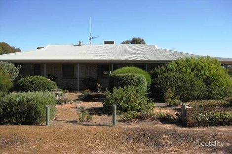 27 Northmore St, Narembeen, WA 6369