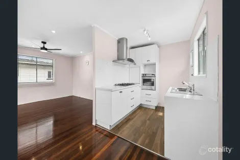 339 Whites Rd, Lota, QLD 4179