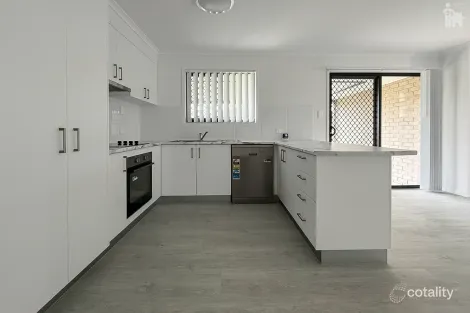 Property photo of 16 Blarney Drive Eli Waters QLD 4655