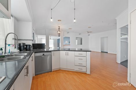 Property photo of 39 Pamplona Boulevard Port Kennedy WA 6172
