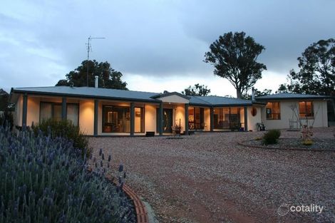 Property photo of 18 Collingwood Close Bungendore NSW 2621