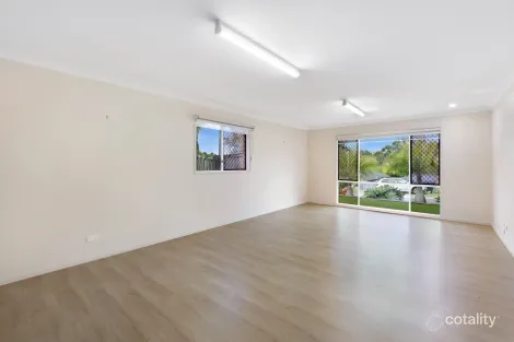 Property photo of 36 Penrhyn Street Pacific Pines QLD 4211