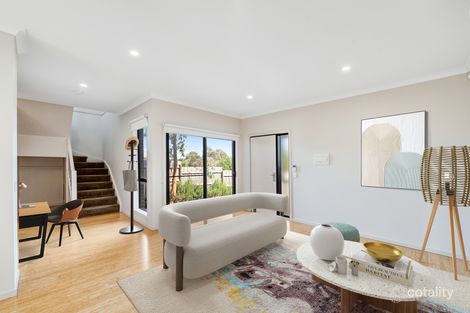 Property photo of 2/51 Bicentennial Crescent Meadow Heights VIC 3048