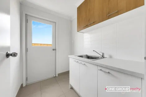 Property photo of 2 Balmore Street Beveridge VIC 3753