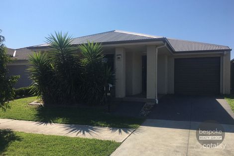 Property photo of 26 Finsbury Circuit Ropes Crossing NSW 2760