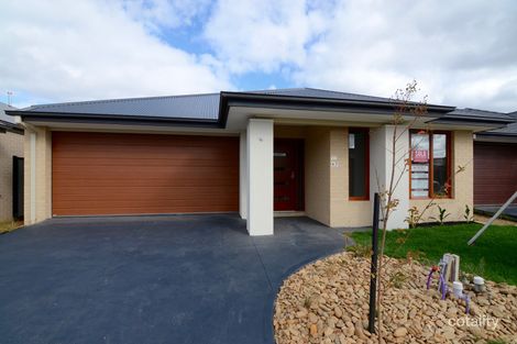 8 Vicarage Dr, Wollert, VIC 3750