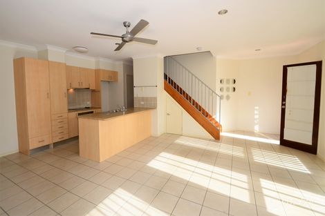 Property photo of 1/14 Lantau Crescent Varsity Lakes QLD 4227