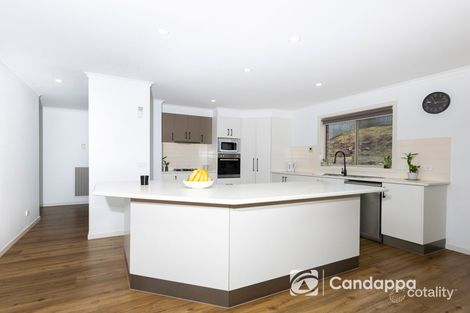 Property photo of 9 Kensington Square Drouin VIC 3818