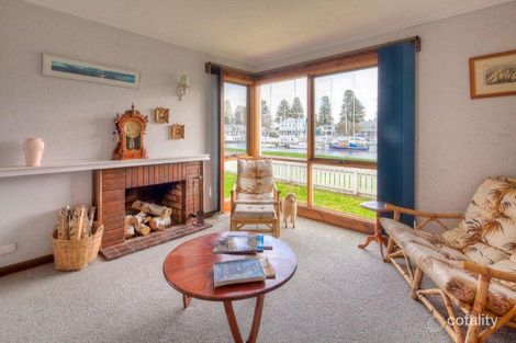 Property photo of 32 Griffiths Street Port Fairy VIC 3284