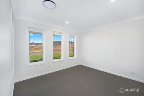 Property photo of 64 Knox Crescent Caerleon NSW 2850