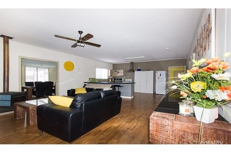 Property photo of 9 Linley Road Wannanup WA 6210