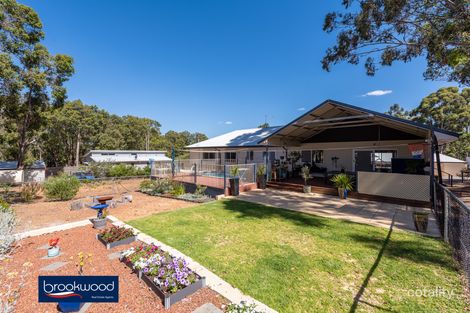 4 Parakeet Cl, Mount Helena, WA 6082