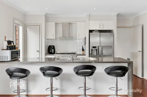 Property photo of 27 Oceania Drive Curlewis VIC 3222