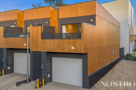 2 Yellowstone St, South Morang, VIC 3752