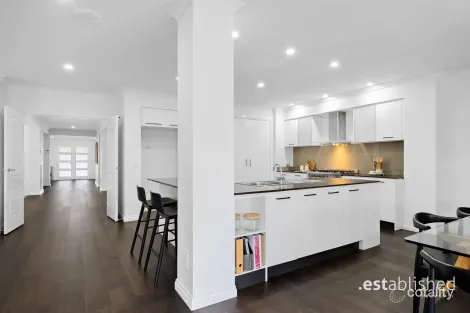 Property photo of 5 River Walk Drive Point Cook VIC 3030