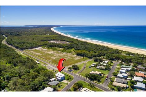 Property photo of 2 Zircon Avenue Rainbow Beach QLD 4581