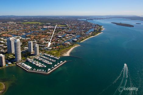 2/10 Oatland Esp, Runaway Bay, QLD 4216