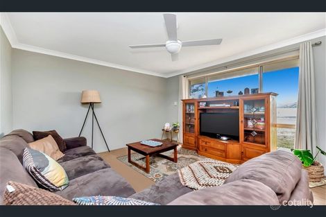 Property photo of 15 Balmoral Parade Halls Head WA 6210