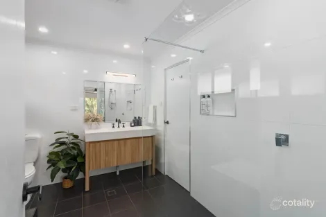 Property photo of 5 Crighton Place Dapto NSW 2530