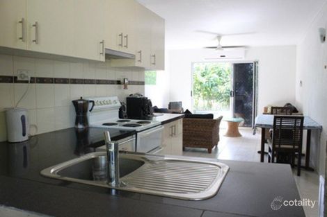 Property photo of 2 Granadilla Street Holloways Beach QLD 4878